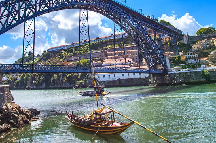 葡萄牙黄金签证2021年9月数据出炉：获批总人数过万！